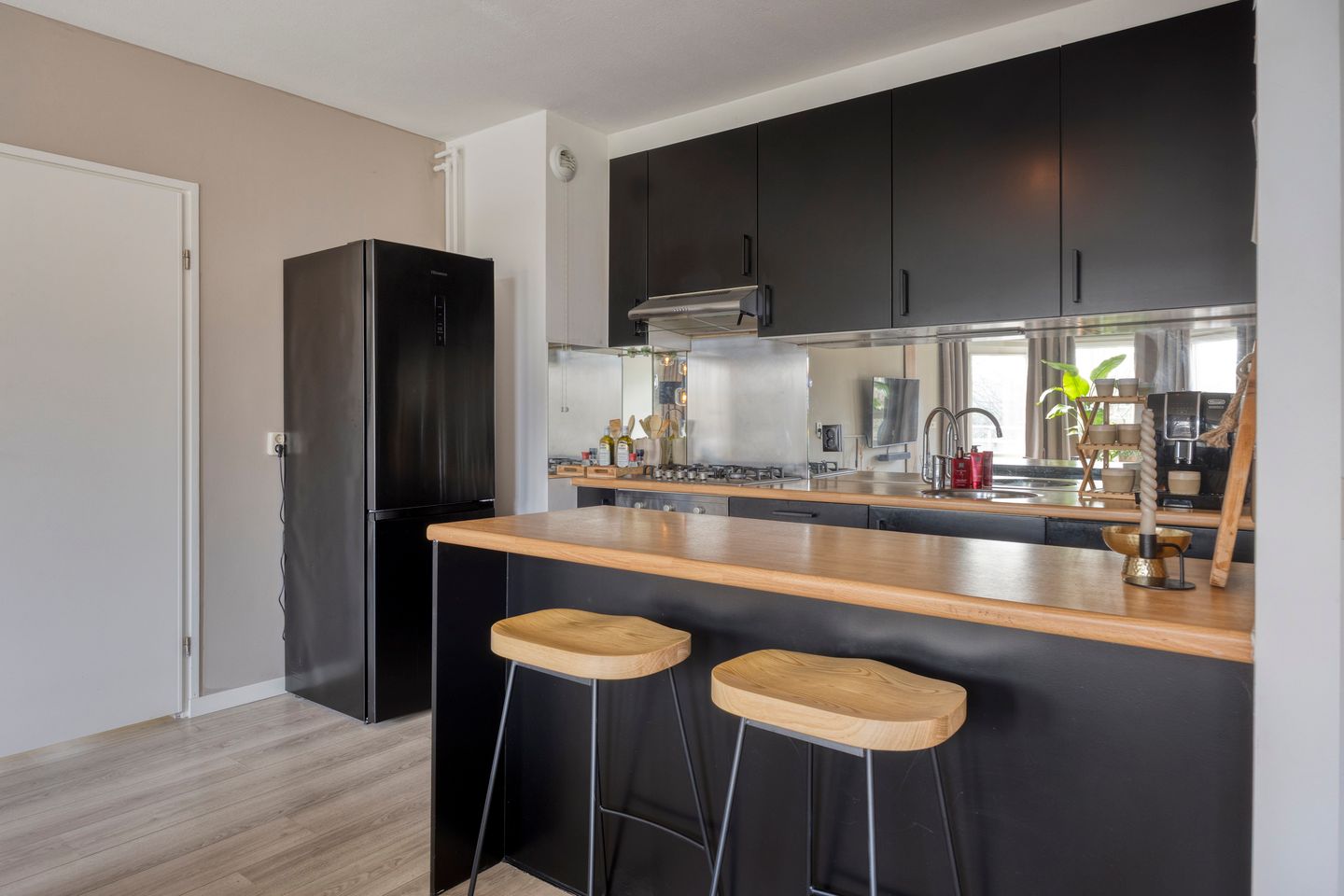 Foto 14 van Roserije 245-C