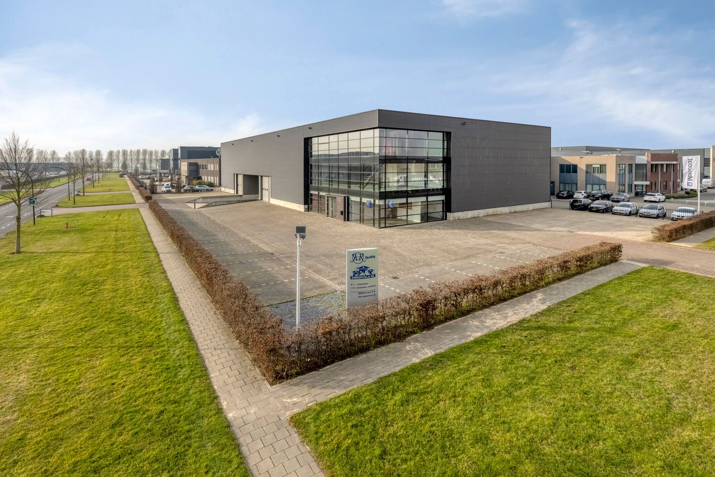 View photo 1 of van Harenstraat 6