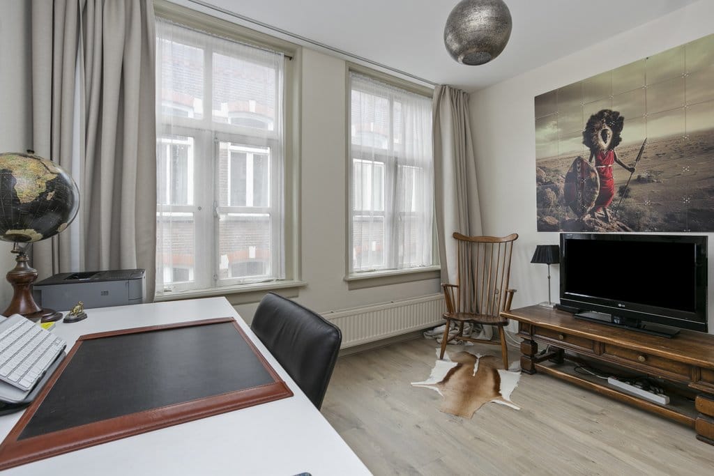 Photo 12 of Clarastraat 7