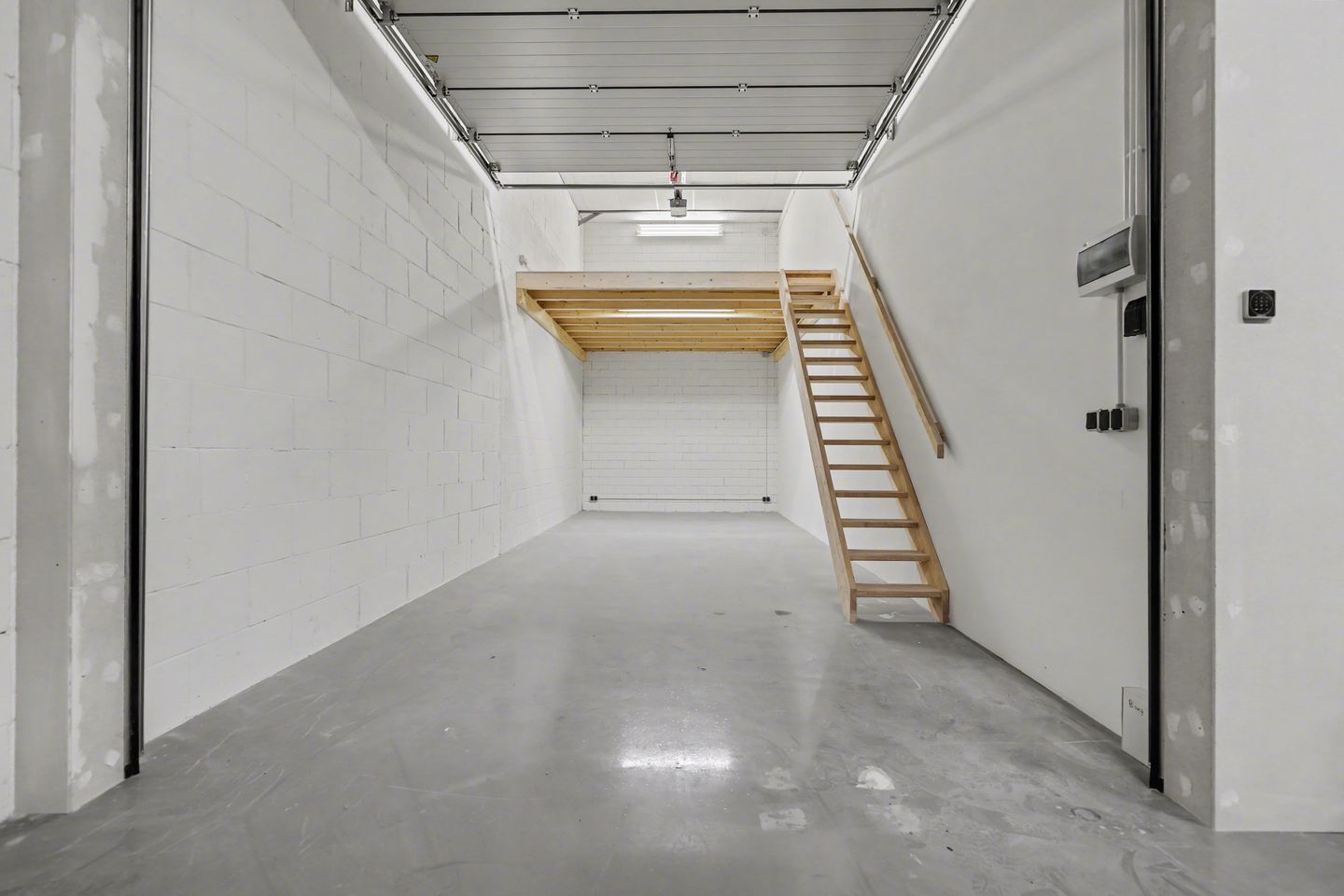 Bekijk foto 1 van Nieuwe Gouwe O.Z. 12