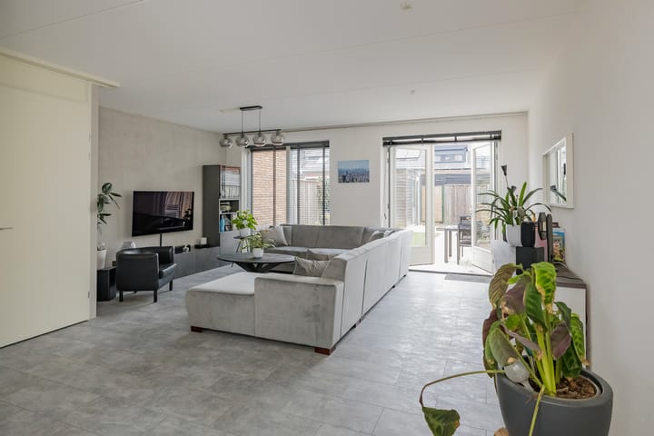 Foto 3 van Lisdodde 100