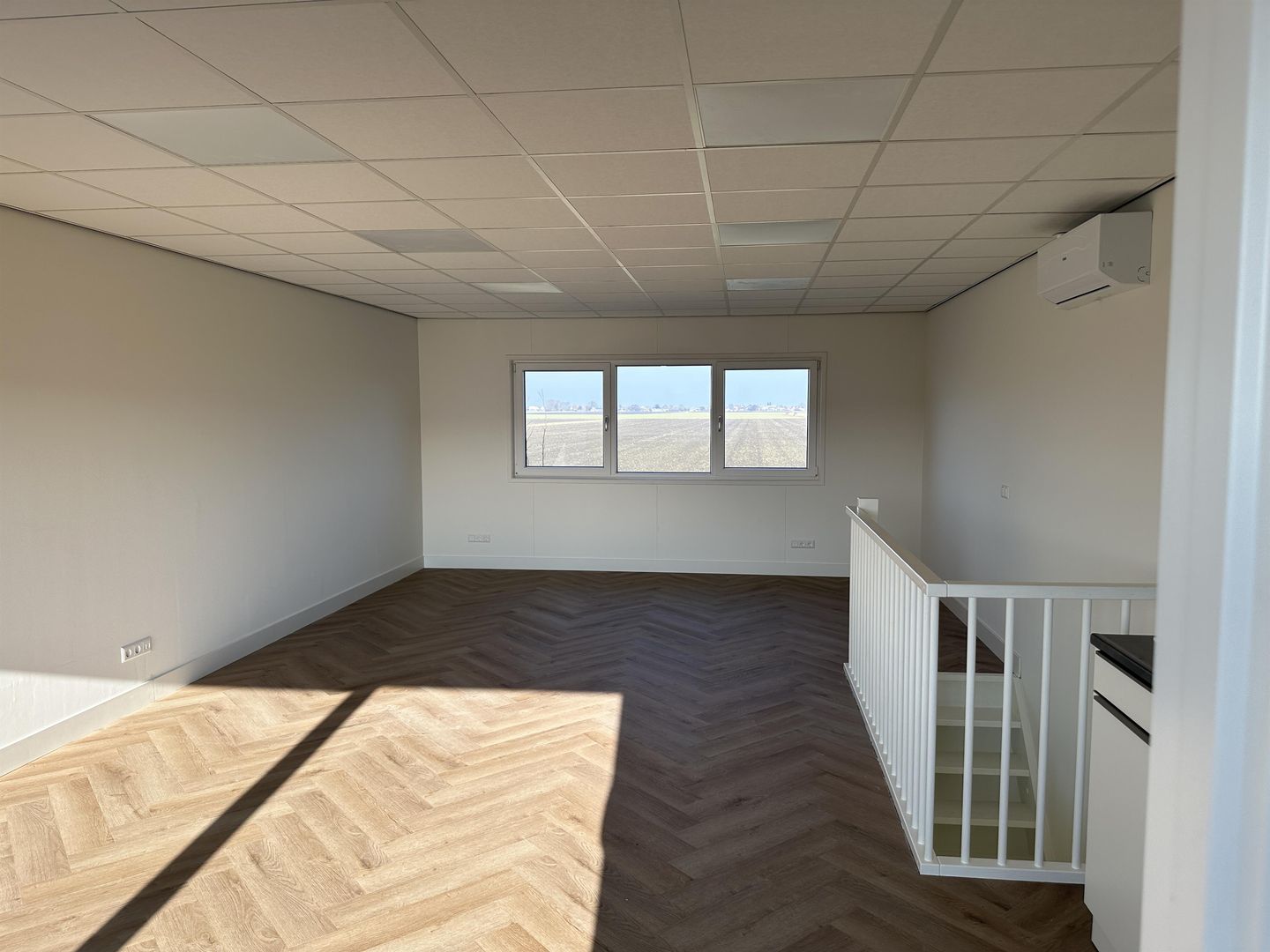 View photo 3 of Schoffel 71-C12