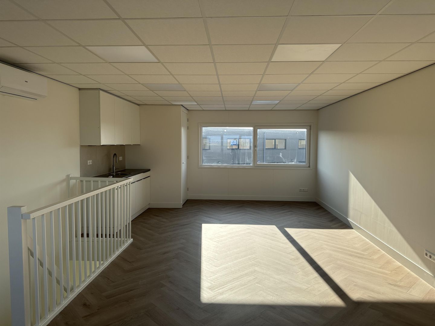 View photo 2 of Schoffel 71-C12