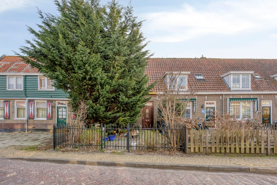 Photo 1 of Buurterstraat 21
