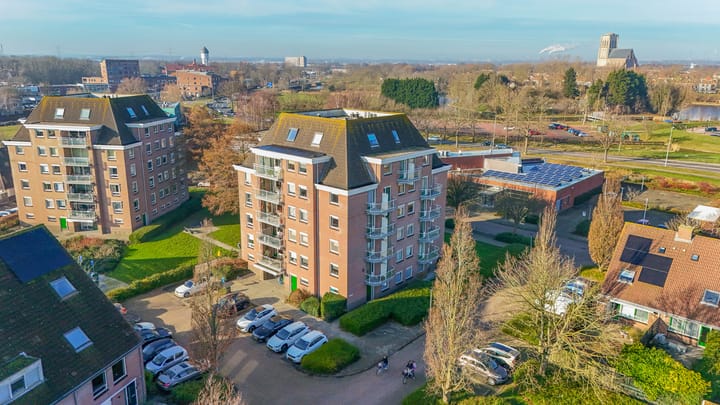 Foto 2 van Hinder 302