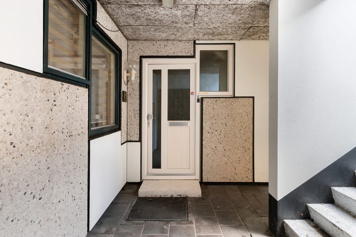 Photo 3 of Essenburg 19