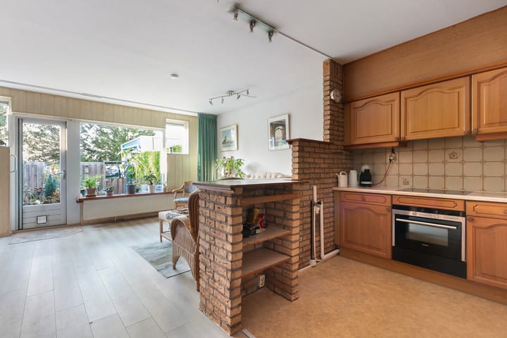 Photo 6 of Essenburg 19