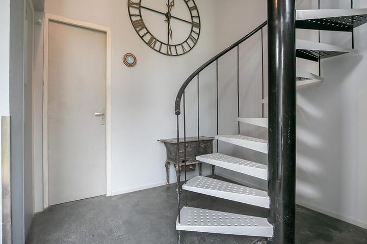 Photo 2 of Uiterwaard 2-B