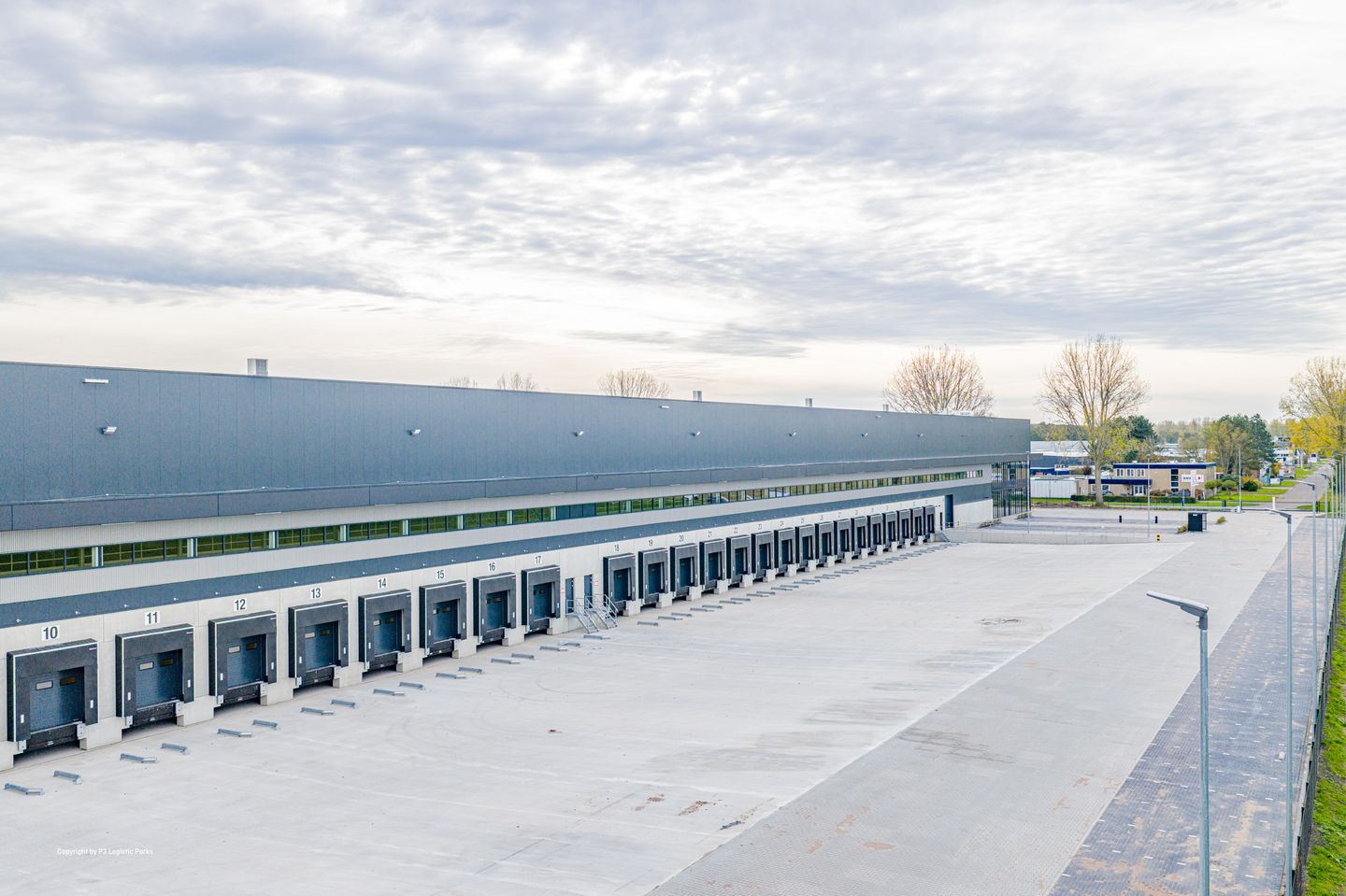 View photo 5 of Platinastraat