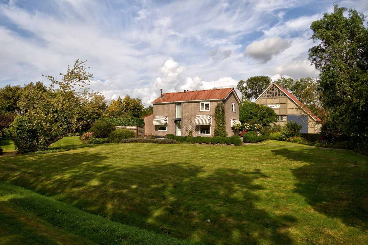 Foto 1 van Vliegtuigweg 5