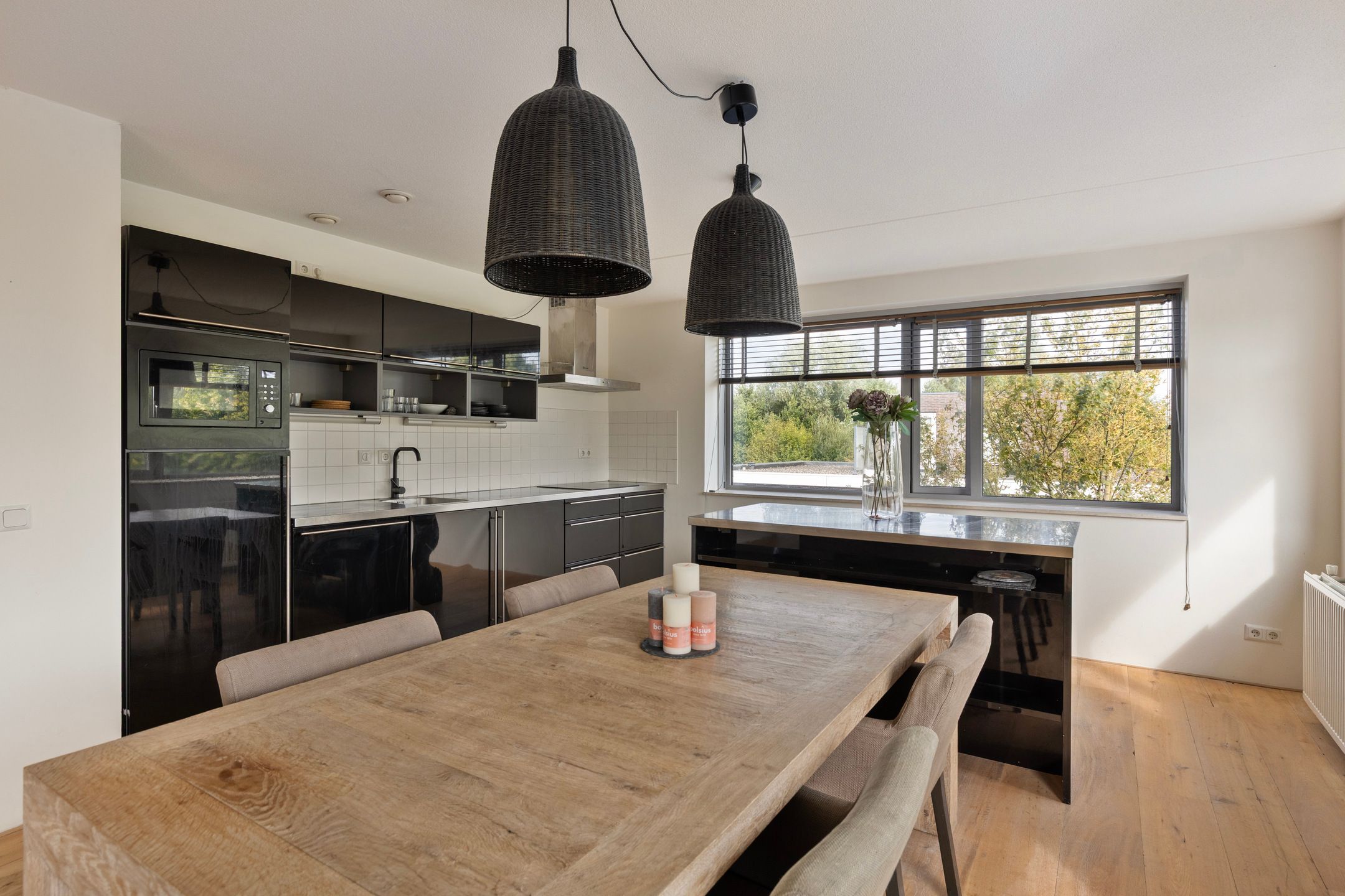 Photo 3 of Vooronder 76