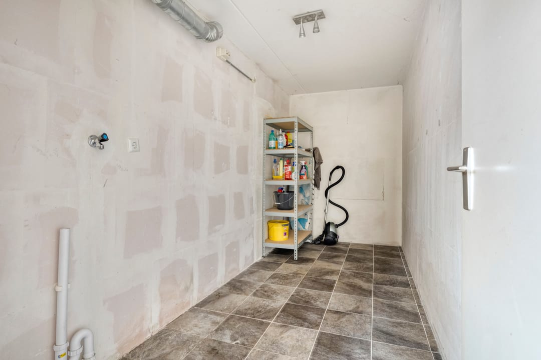 Photo 32 of Vooronder 76