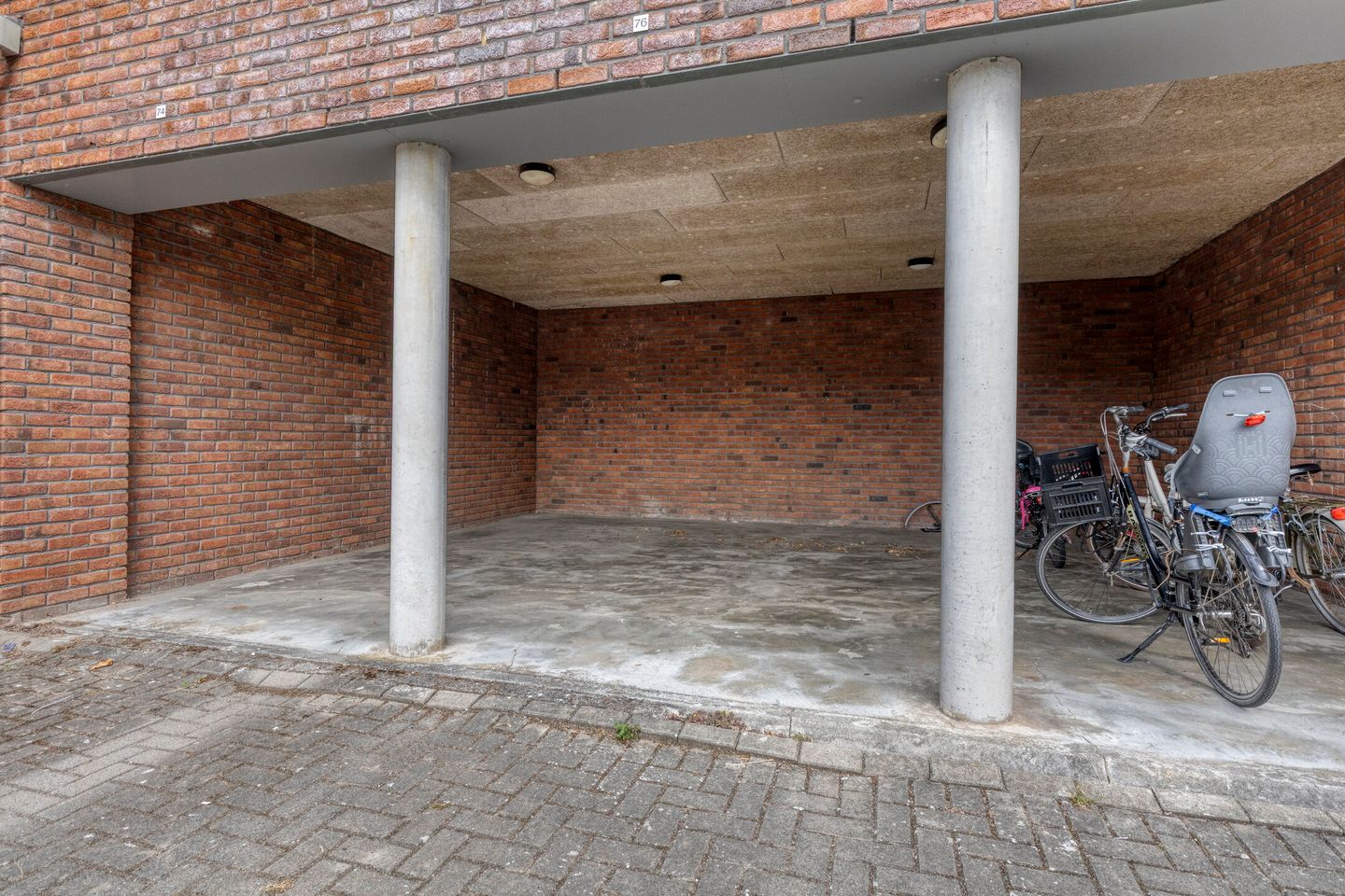 Photo 34 of Vooronder 76