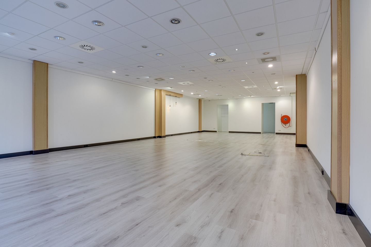 View photo 2 of Hessenweg 194-B