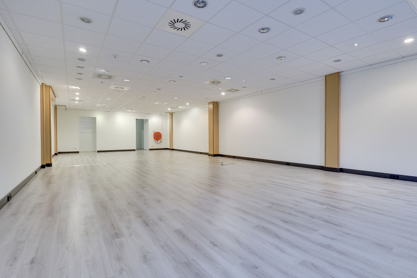 View photo 3 of Hessenweg 194-B