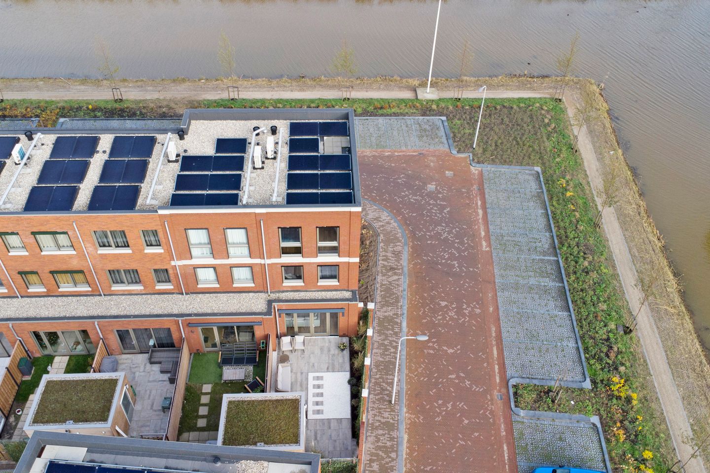 Foto 50 van Nicoline Brouwerlaan 27