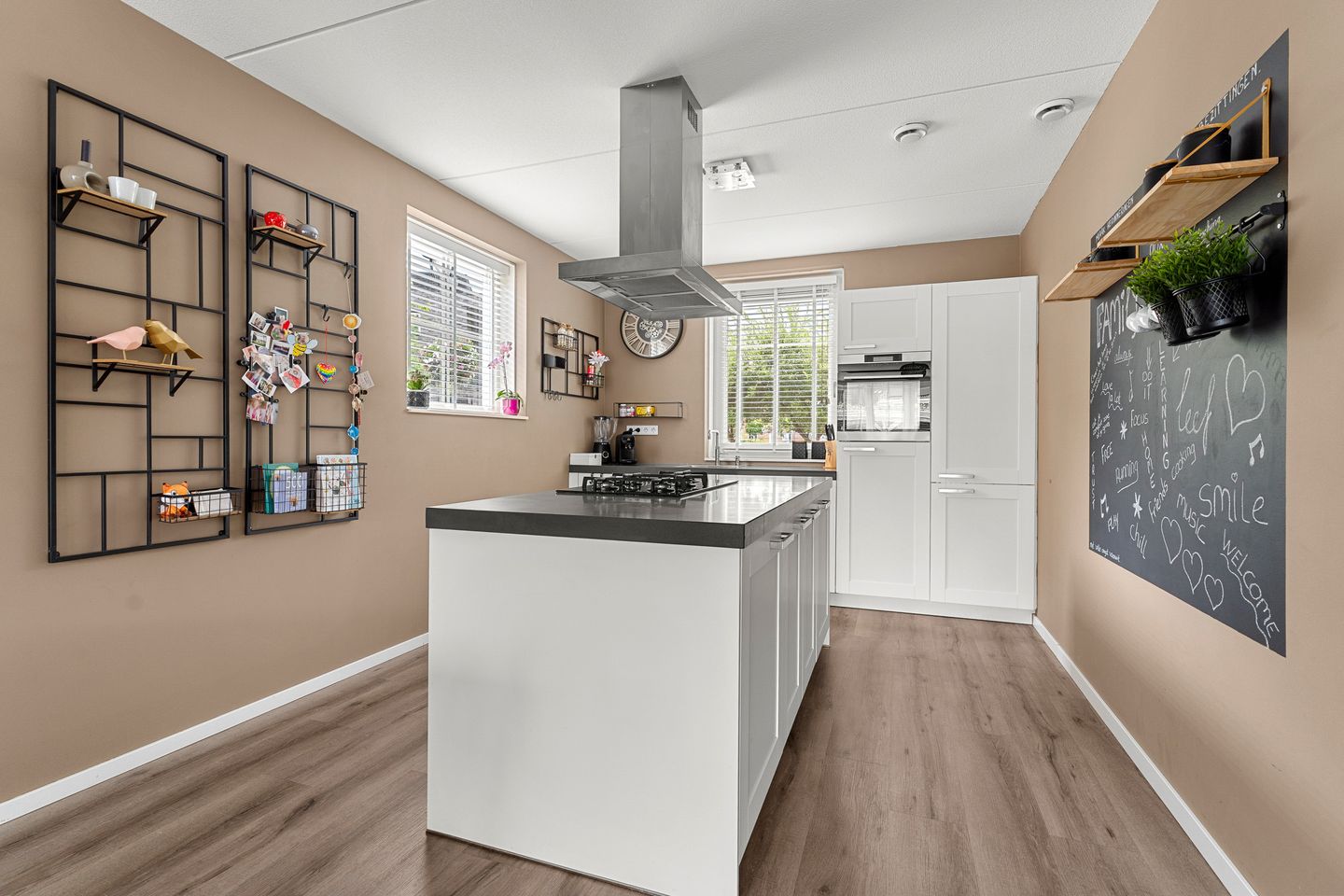 Photo 20 of Albert Einsteinstraat 14