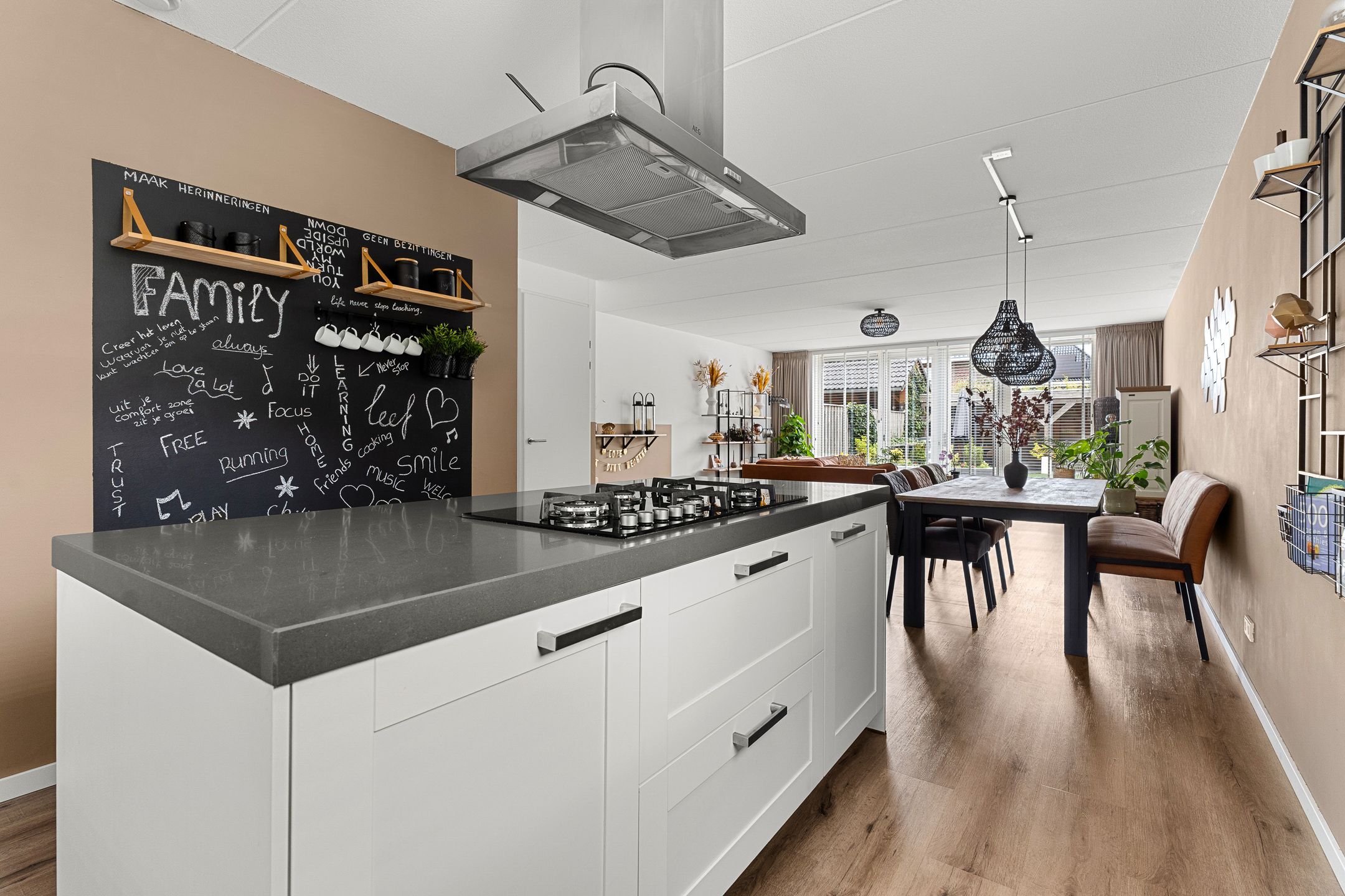 Photo 21 of Albert Einsteinstraat 14