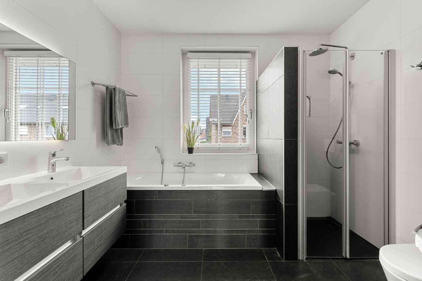 Photo 34 of Albert Einsteinstraat 14