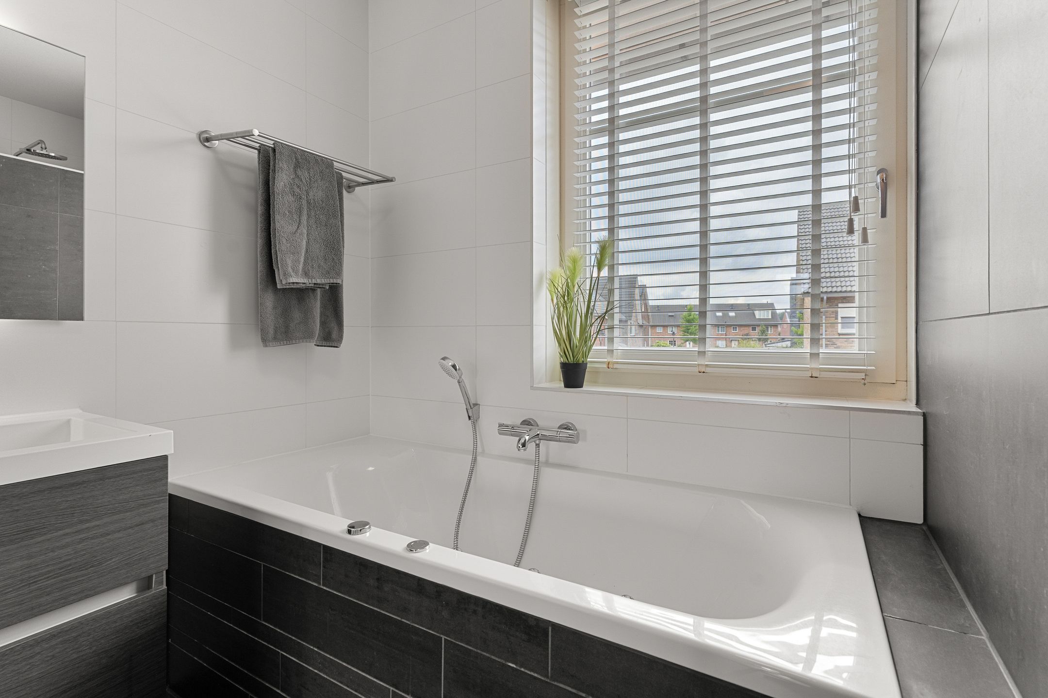 Photo 36 of Albert Einsteinstraat 14