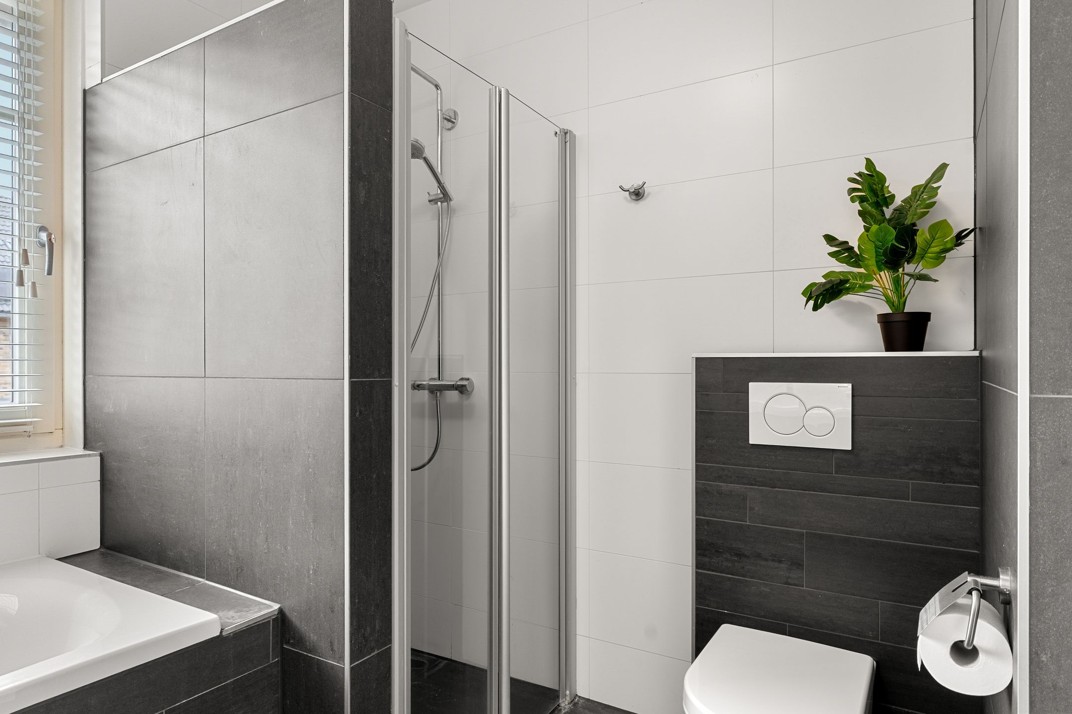 Photo 39 of Albert Einsteinstraat 14