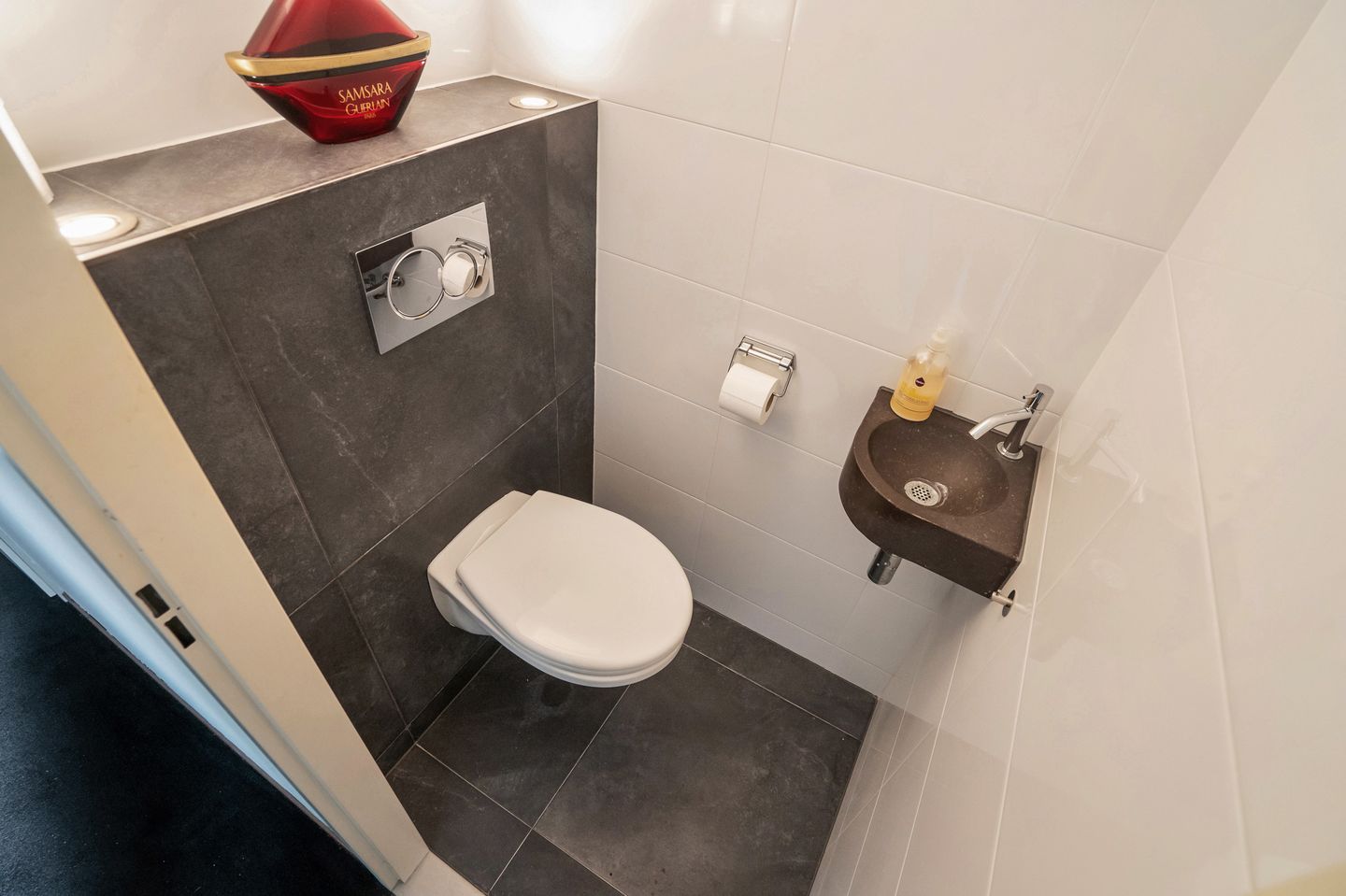 Photo 35 of Raadhuisstraat 38