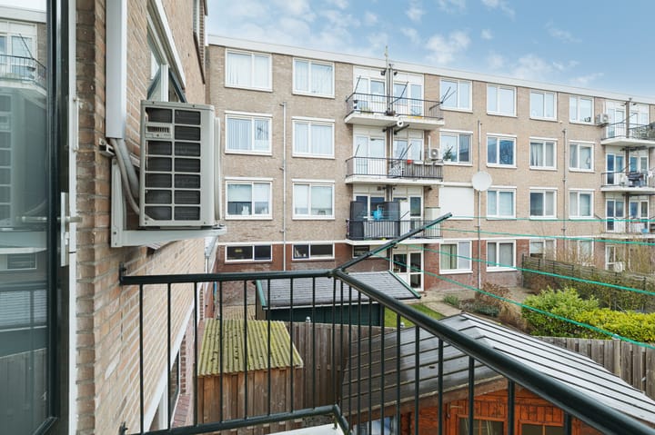 Foto 26 van Pieter de Hoochstraat 68