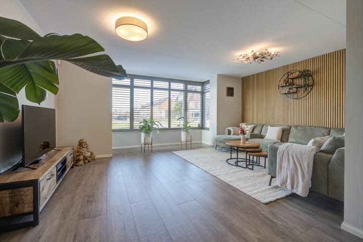 Photo 2 of Spitter 38