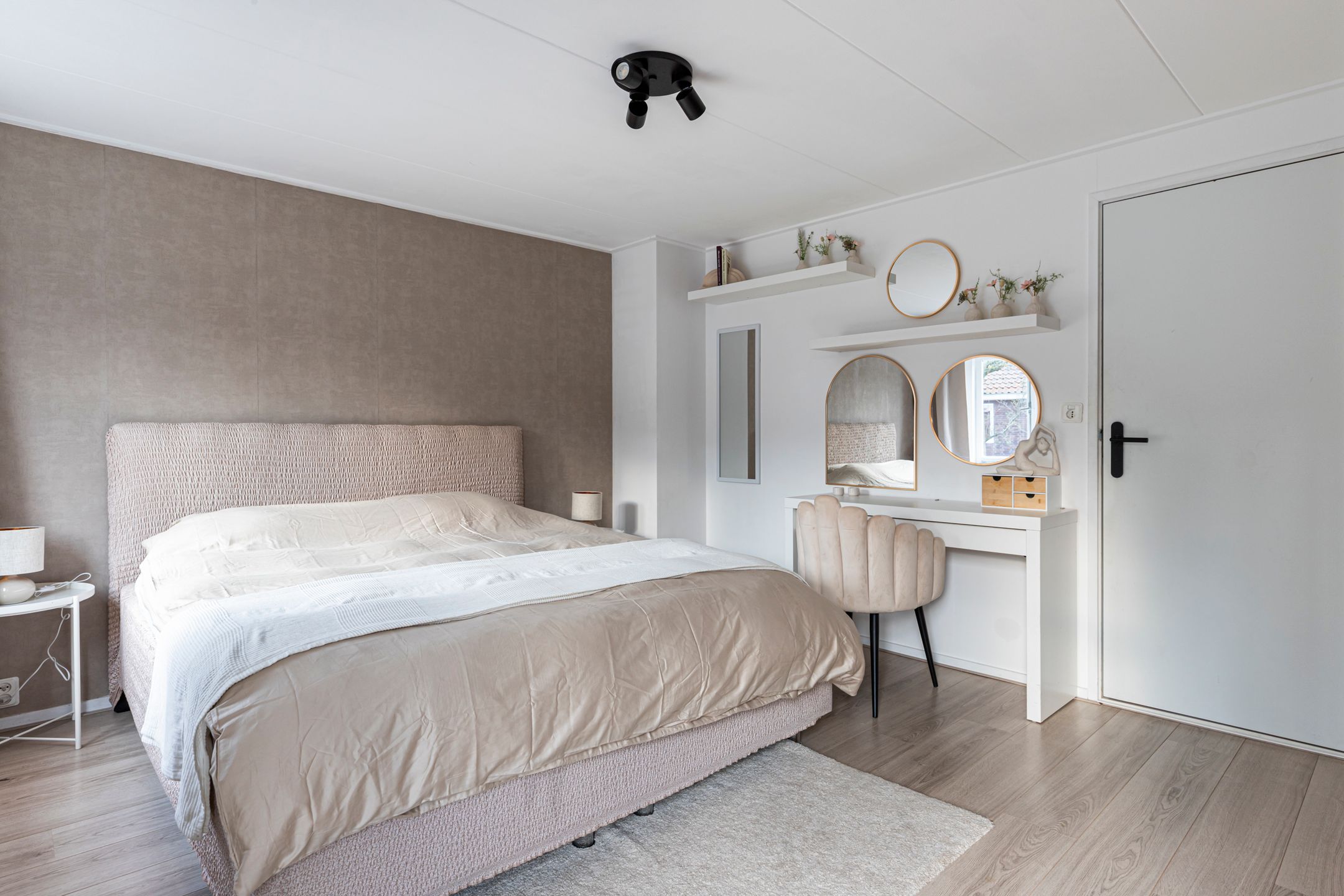 Foto 30 van Eerste Hieronymus van Alphenstraat 17