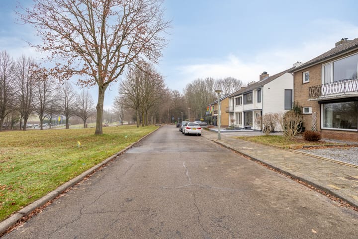 Photo 2 of Keramieksingel 11