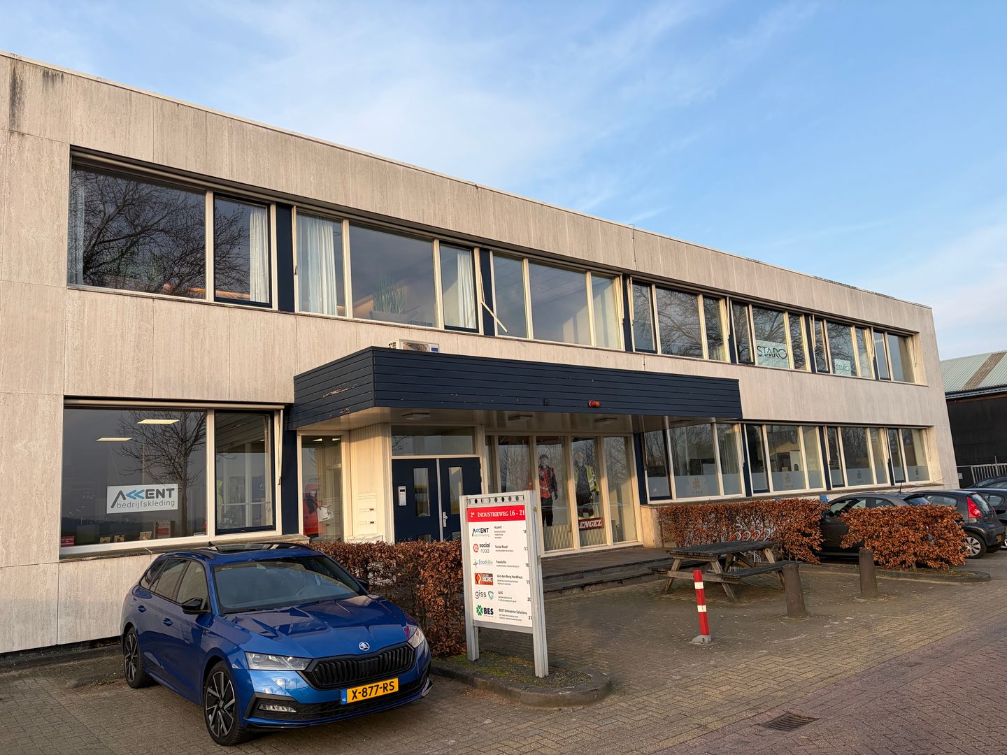 Bekijk foto 2 van 2e Industrieweg 16-21