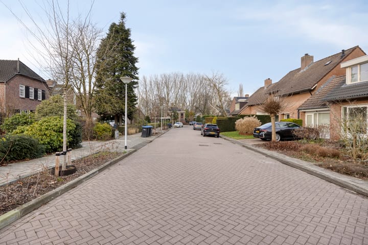 Photo 52 of Twickel 32