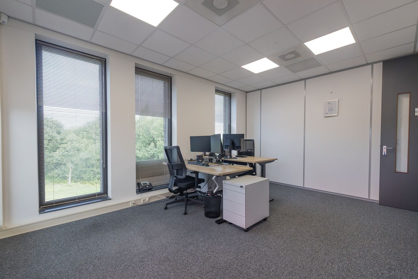 View photo 3 of Donau 5-22