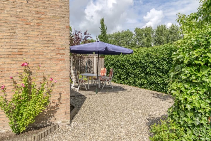 Photo 2 of Heggerank 3-C