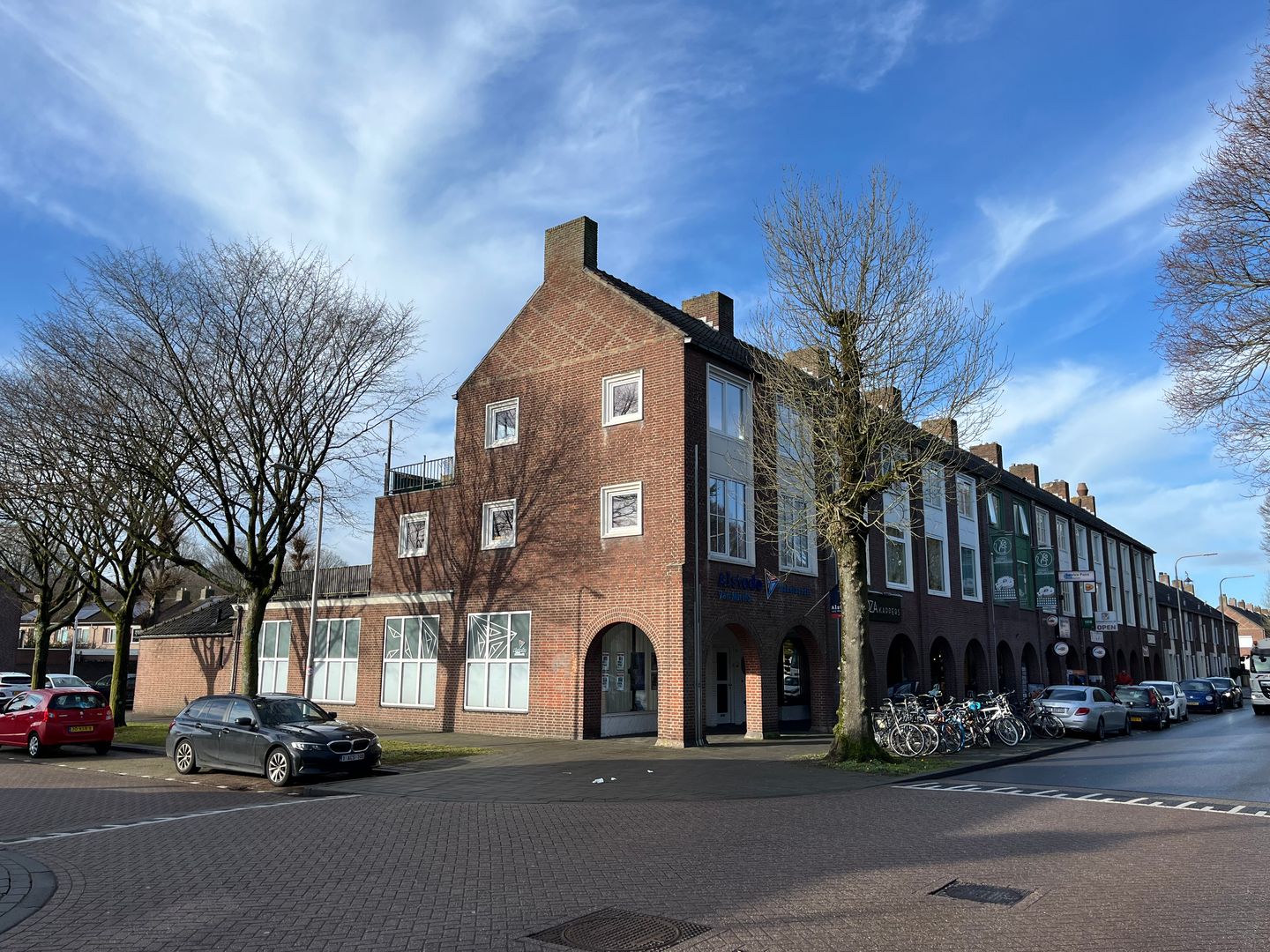 Bekijk foto 2 van Burgemeester van de Mortelplein 55