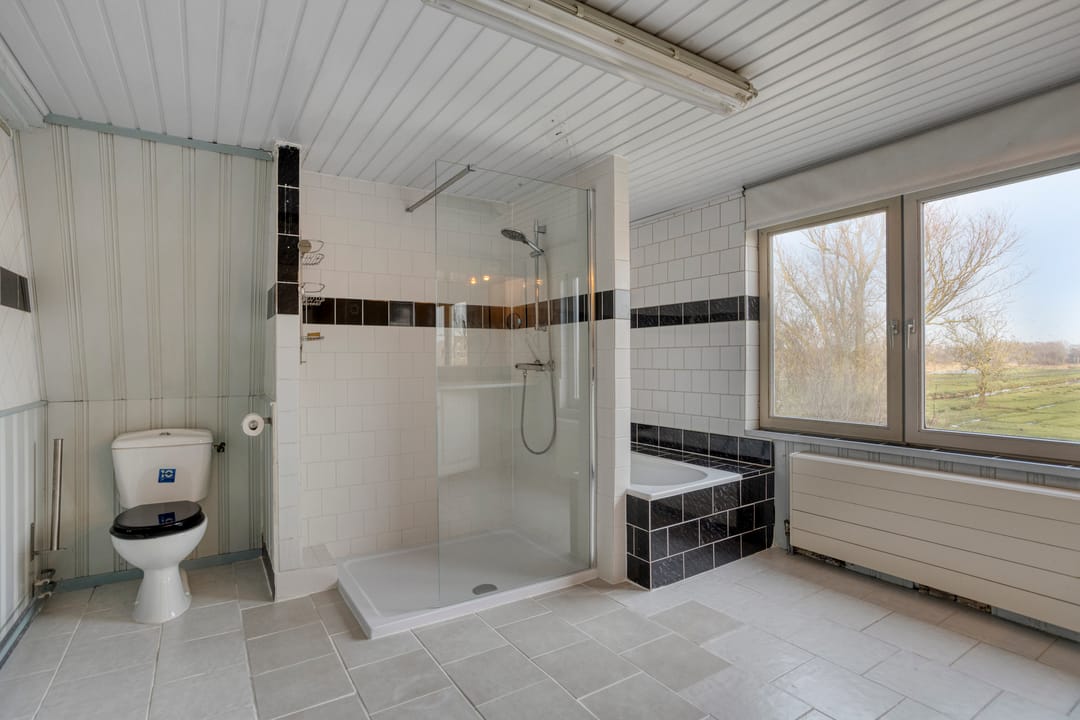 Photo 38 of Zuideinde 165-B