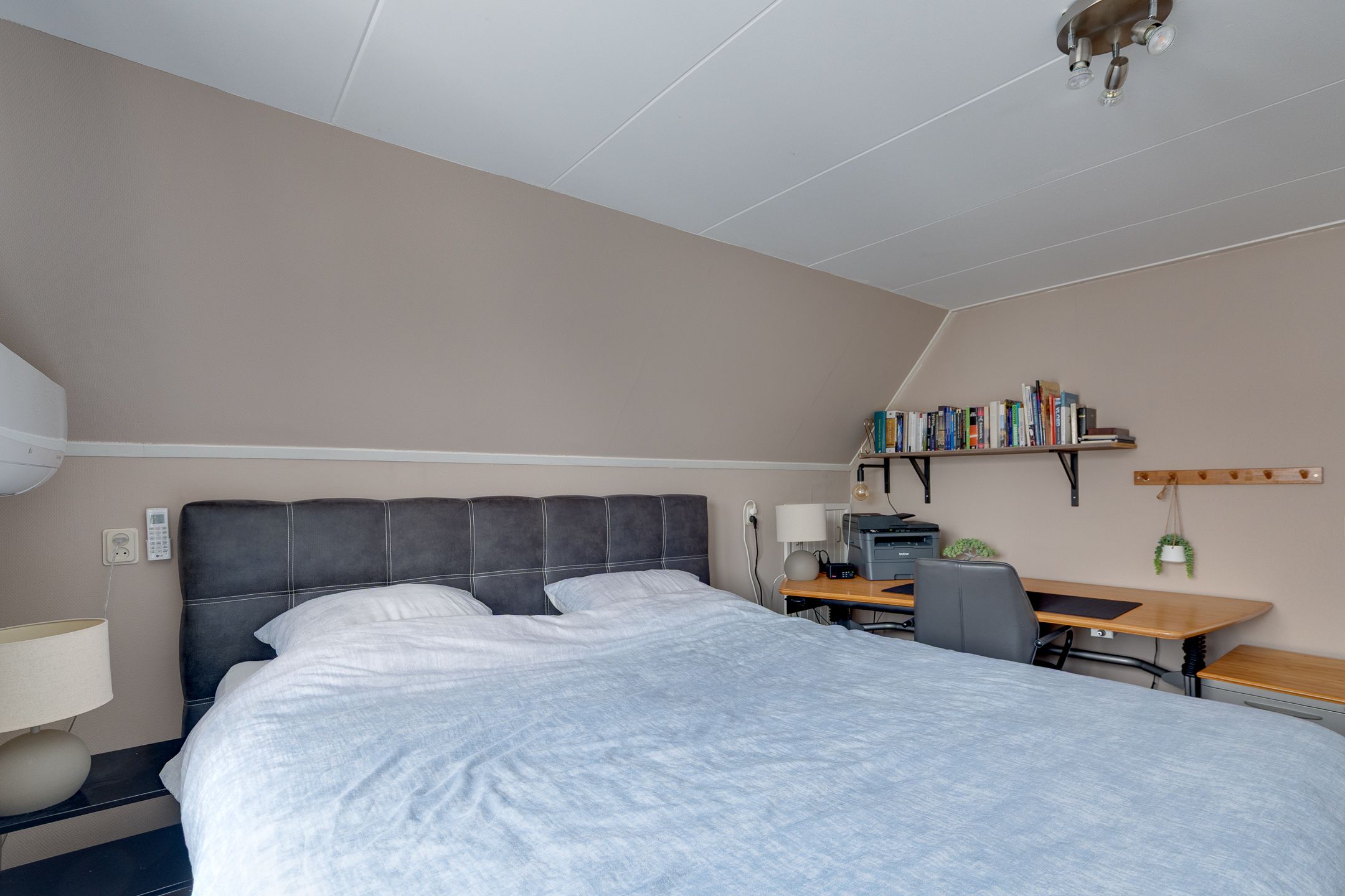 Photo 36 of De Dellen 38