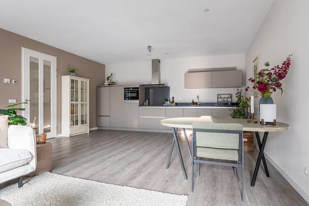 Photo 13 of Raadhuisstraat 256