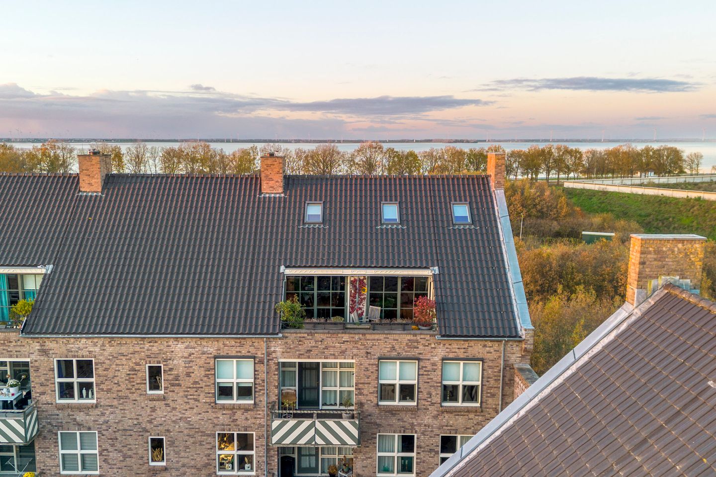 Foto 20 van Groot Horloo 87