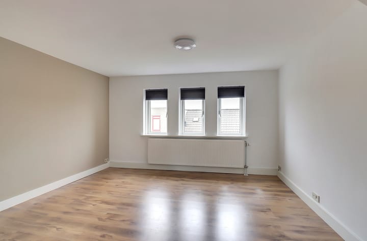 Photo 3 of Prins Hendrikstraat 64-B