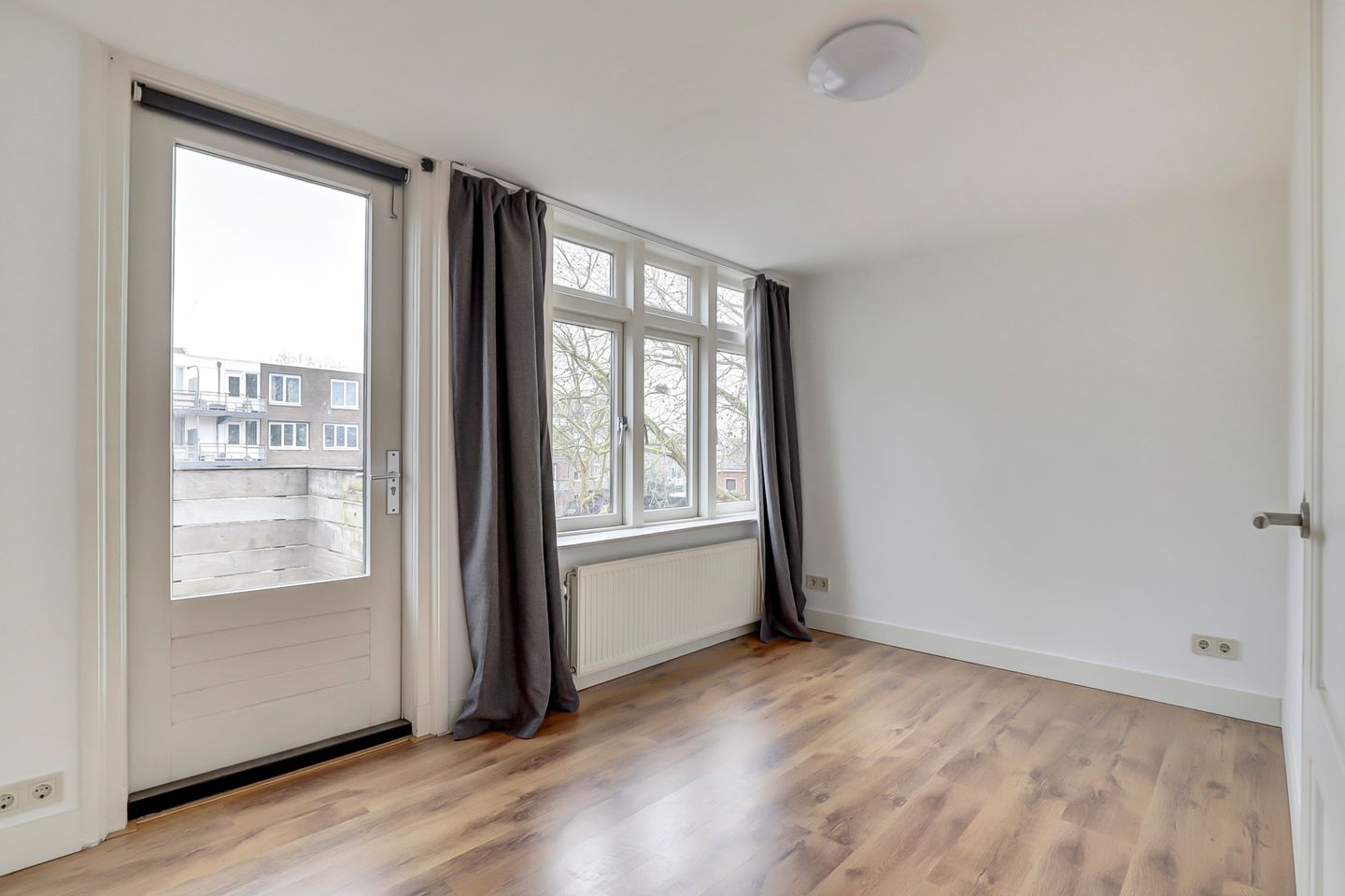 Photo 14 of Prins Hendrikstraat 64-B