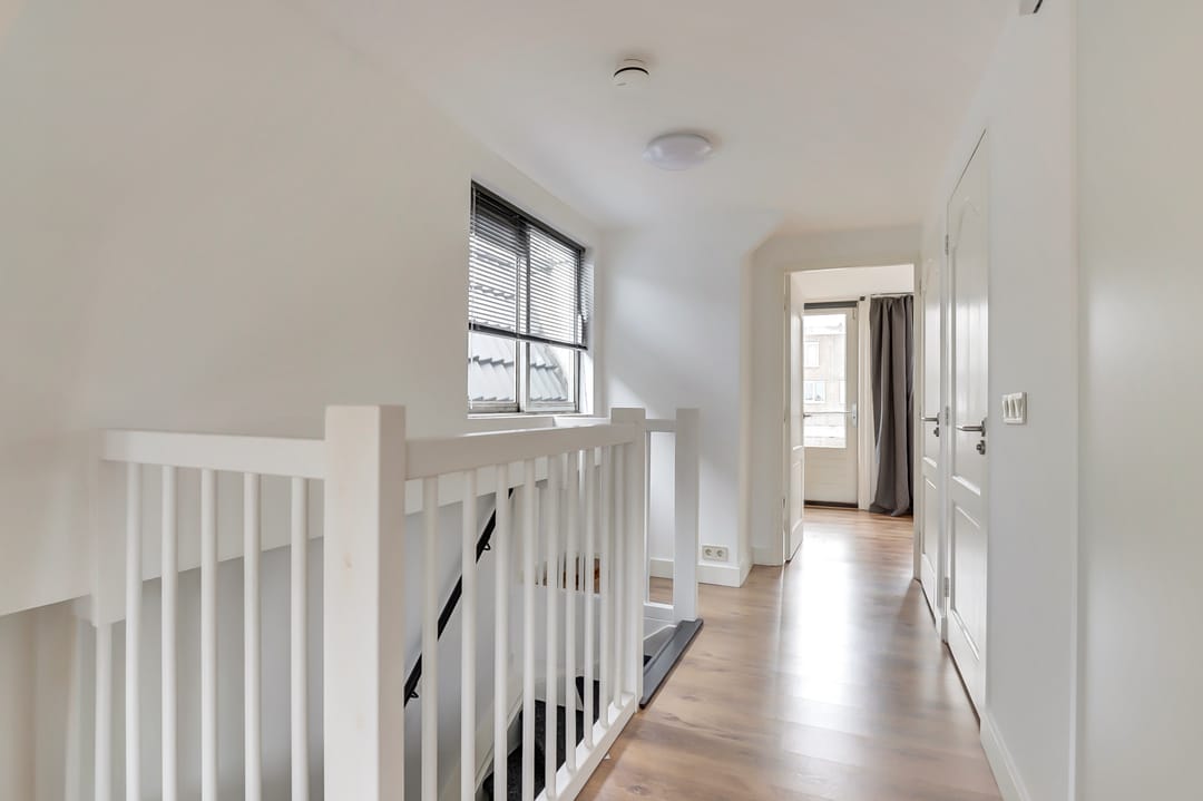 Photo 8 of Prins Hendrikstraat 64-B