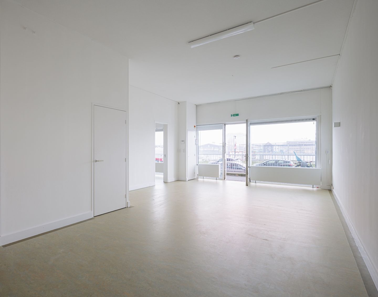 Bekijk foto 1 van Sumatrakade 1483