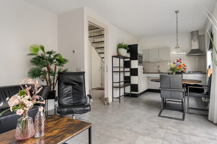 Photo 12 of Gagelmaat 4-74