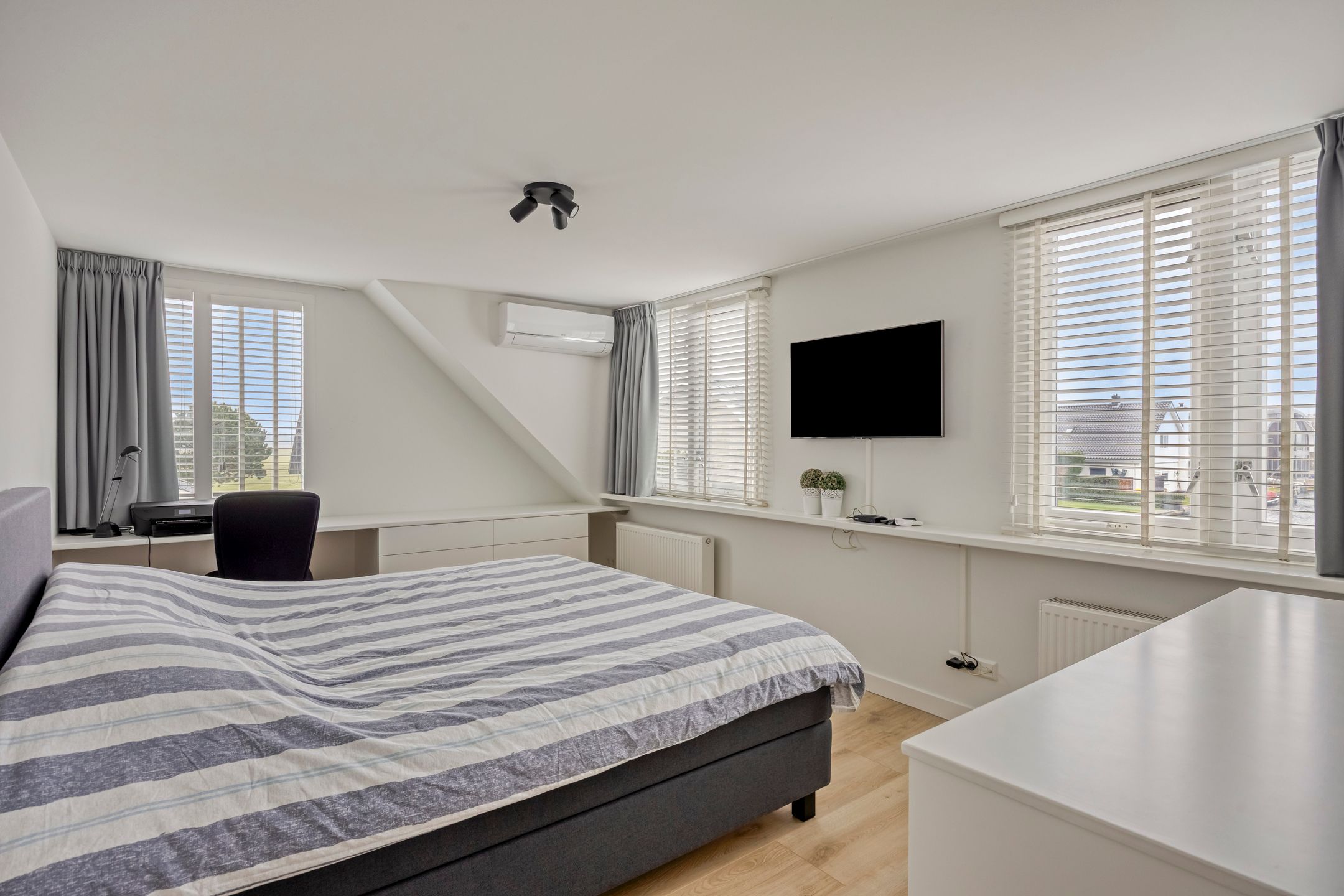 Photo 42 of Emmalaan 7