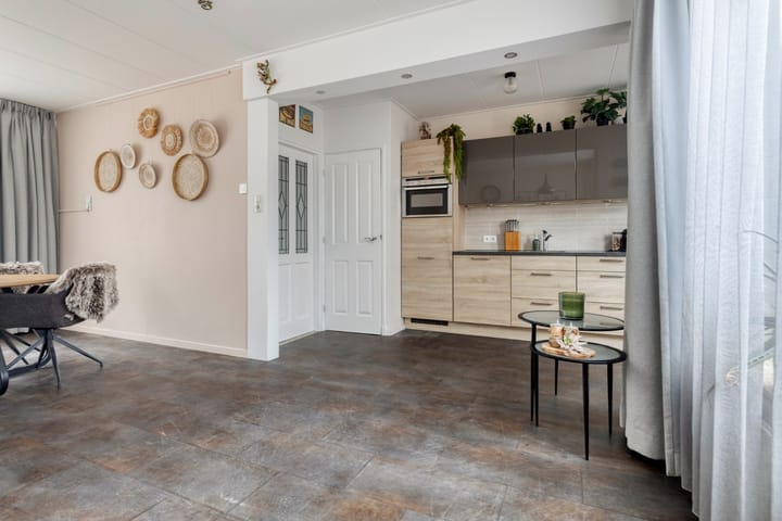 Foto 12 van van Ostadestraat 10