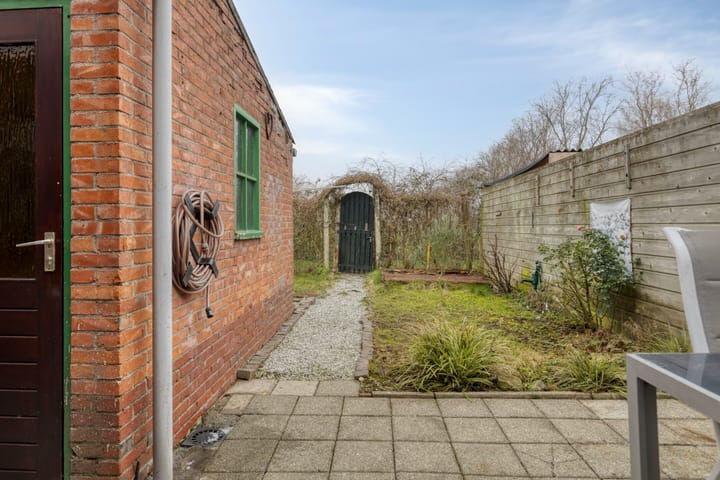 Foto 28 van van Ostadestraat 10