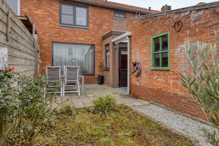 Foto 31 van van Ostadestraat 10