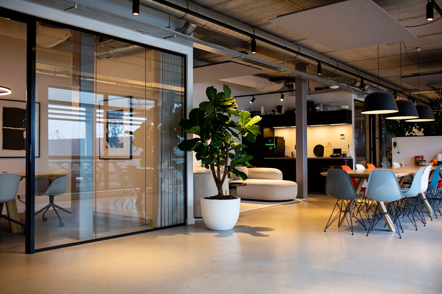 View photo 3 of tt. Vasumweg 170