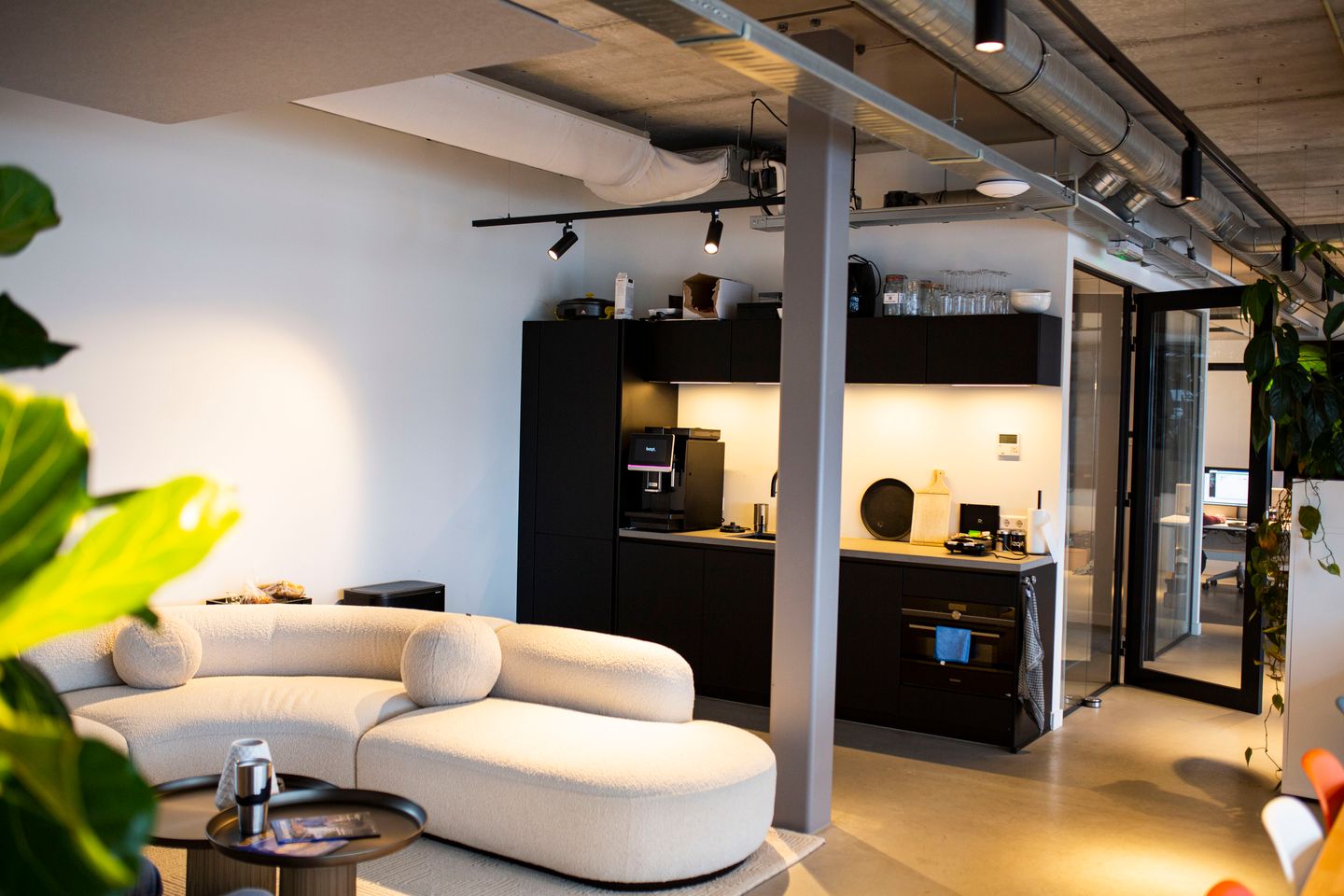 View photo 5 of tt. Vasumweg 170